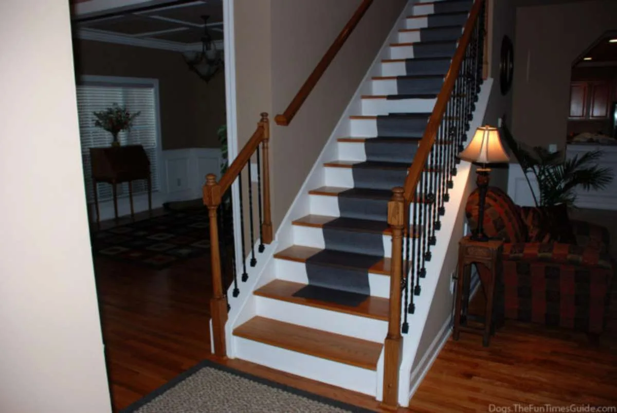 Here you get some idea of how my DIY stair runner looks with our home furnishings. 